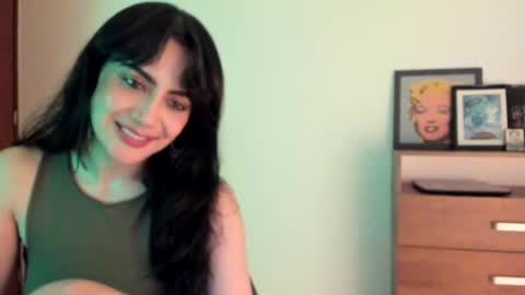 red_flower203 online show from March 22, 10:35 pm