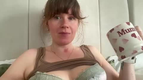 Snapshot of red_head_rosie_69 chatting on April 20, 8:28 am Rosie online show from April 20, 8:28 am