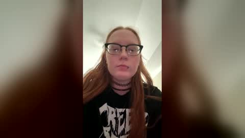 Snapshot of red_hot_foxx03 chatting on March 28, 5:45 pm red_hot_foxx03 online show from March 28, 5:45 pm