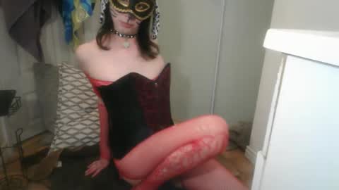 Snapshot of red_october_sub chatting on February 20, 4:25 pm Red October SlutPuppy online show from February 20, 4:25 pm