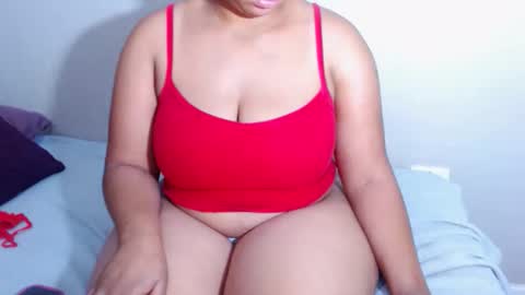 Snapshot of redbonexx22 chatting on February 13, 5:03 am redbonexx22 online show from February 13, 5:03 am