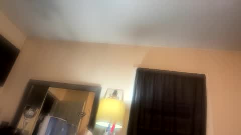 Snapshot of redddcinnamon chatting on October 26, 2:06 am redddcinnamon online show from October 26, 2:06 am