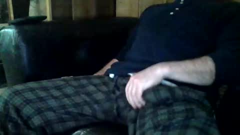 Snapshot of redfox60010 chatting on April 5, 5:15 am redfox60010 online show from April 5, 5:15 am
