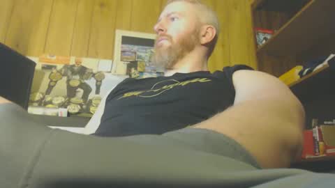 Snapshot of redhead4fun chatting on February 23, 4:35 pm theredhead4fun online show from February 23, 4:35 pm