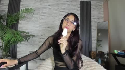 redhood_1_ online show from April 10, 7:07 pm