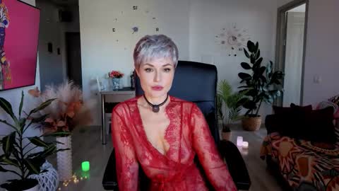 Snapshot of redhotline chatting on October 26, 12:22 pm Alex online show from October 26, 12:22 pm