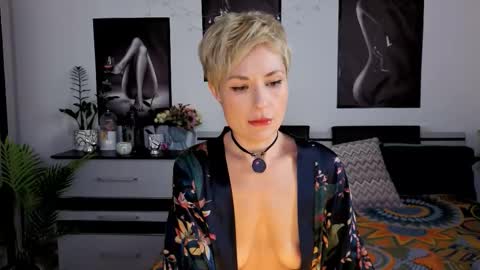 Snapshot of redhotline chatting on March 2, 12:01 pm Alex online show from March 2, 12:01 pm