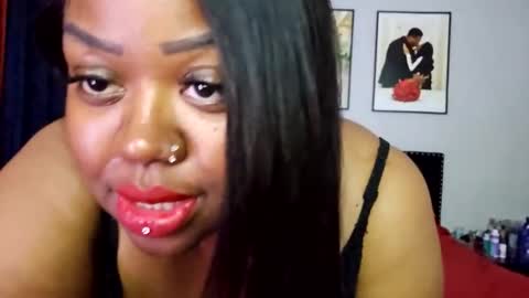 redlipsvixen online show from May 2, 4:50 am