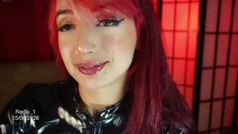 Snapshot of redlu_1 chatting on June 16, 12:02 am Lu Independiet model online show from June 16, 12:02 am