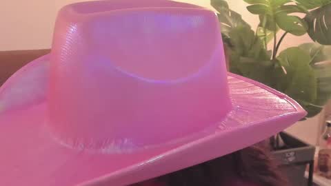 Snapshot of redmeloddy chatting on February 21, 10:26 pm Meloddy online show from February 21, 10:26 pm