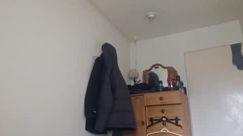 redrodridding online show from December 25, 12:15 pm