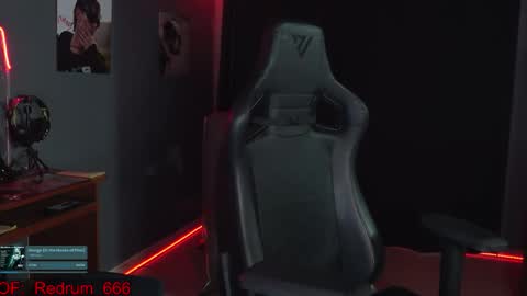 Snapshot of redrum_696 chatting on January 18, 1:04 pm Red online show from January 18, 1:04 pm