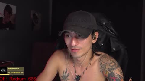 Snapshot of redrum_696 chatting on February 8, 12:47 am Red online show from February 8, 12:47 am