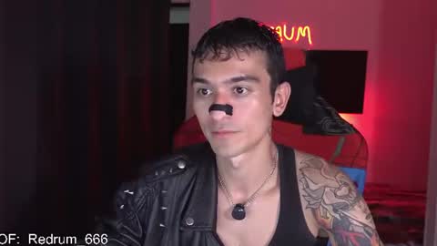 Snapshot of redrum_696 chatting on June 22, 3:47 am Red online show from June 22, 3:47 am