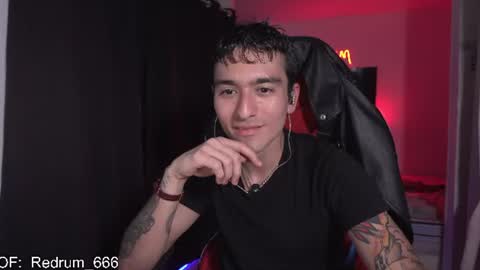 Snapshot of redrum_696 chatting on June 29, 12:39 am Red online show from June 29, 12:39 am