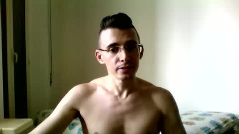 Snapshot of redstep0 chatting on September 13, 12:05 pm redstep0 online show from September 13, 12:05 pm