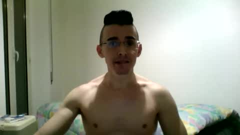 Snapshot of redstep0 chatting on November 8, 12:33 am redstep0 online show from November 8, 12:33 am