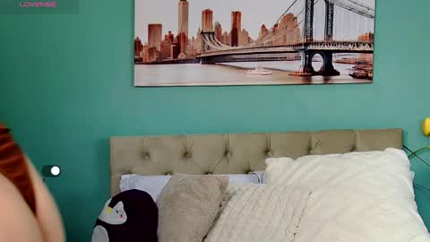 Yanella online show from March 21, 2:53 pm