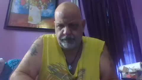 Snapshot of reggieroux chatting on September 21, 10:11 pm reggie online show from September 21, 10:11 pm