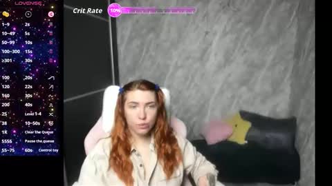 Snapshot of reginasmilee chatting on June 1, 2:13 am Regina online show from June 1, 2:13 am