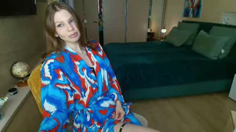 Snapshot of reginasparkle chatting on May 20, 5:46 am Regina online show from May 20, 5:46 am