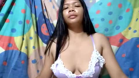 regine24 online show from May 24, 4:01 pm