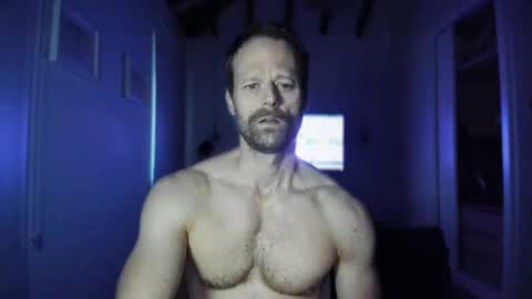 Snapshot of regular_straight_guy chatting on May 11, 5:24 am Campbell online show from May 11, 5:24 am