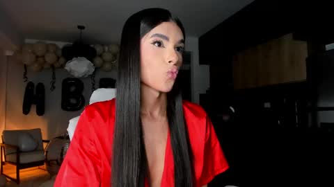Snapshot of reichel_gray chatting on May 12, 2:30 am REICHEL online show from May 12, 2:30 am