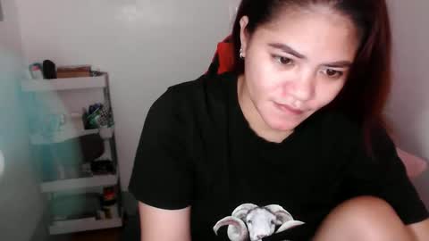 reign2525 online show from September 13, 3:12 pm