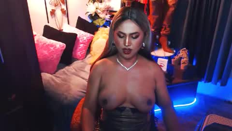 Red Ivy online show from April 6, 9:38 pm