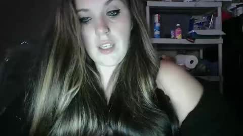 Snapshot of reilyharper452 chatting on April 14, 1:44 am reilyharper452 online show from April 14, 1:44 am