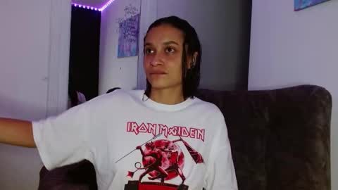 reina_reina online show from March 4, 6:08 am