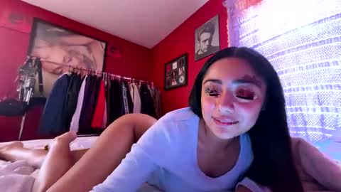 Snapshot of reinaassss chatting on April 15, 5:20 pm reinaassss online show from April 15, 5:20 pm
