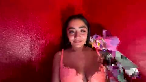 Snapshot of reinaassss chatting on April 23, 12:40 pm reinaassss online show from April 23, 12:40 pm
