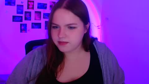 Reina online show from February 19, 6:53 am