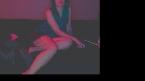 Reinee online show from December 5, 12:14 pm