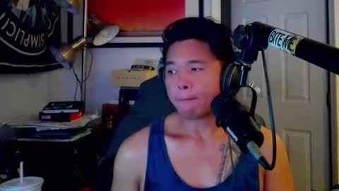 Snapshot of rekt_420_ chatting on December 24, 6:22 am rekt_420_ online show from December 24, 6:22 am