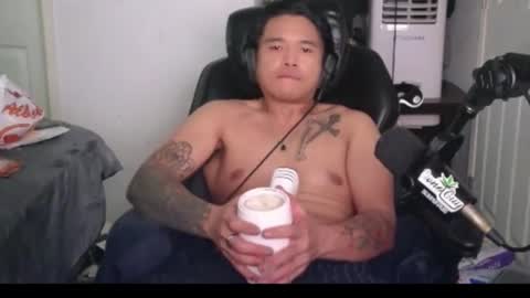 Snapshot of rekt_420_ chatting on March 31, 6:52 pm rekt_420_ online show from March 31, 6:52 pm