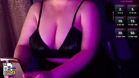 relyka25 online show from June 19, 9:40 pm