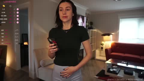 Remi online show from December 9, 6:25 pm