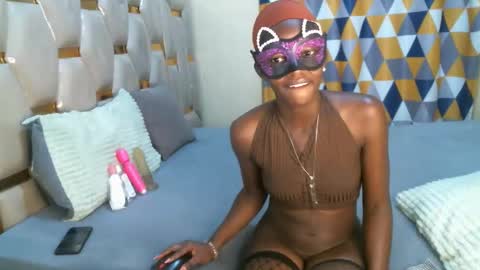 remmyqueen online show from April 13, 10:26 pm