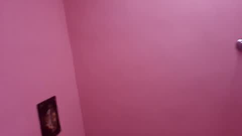 Snapshot of remus60 chatting on January 8, 7:24 am remus60 online show from January 8, 7:24 am