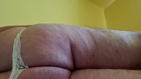 Snapshot of remus60 chatting on February 27, 10:26 am remus60 online show from February 27, 10:26 am