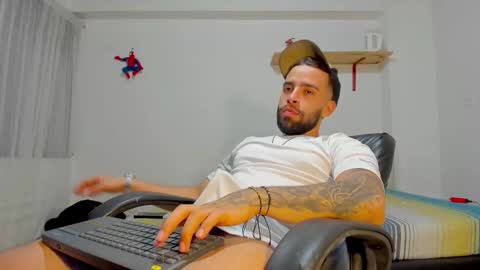 Rmy Steen online show from March 13, 11:55 pm