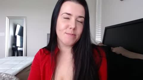 Bella Lively online show from December 18, 7:53 pm