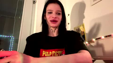 Snapshot of renaegironda chatting on March 30, 7:48 pm Emma online show from March 30, 7:48 pm