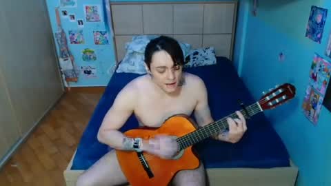 Snapshot of renaseric chatting on July 24, 11:03 pm RenasEric online show from July 24, 11:03 pm