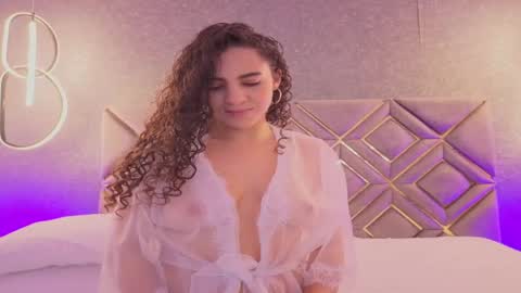 Snapshot of renata_cruz_ chatting on May 31, 11:50 am Renata 3 online show from May 31, 11:50 am