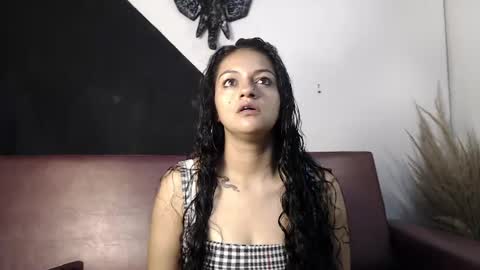 Snapshot of renata_voss chatting on August 4, 12:52 pm renata_voss online show from August 4, 12:52 pm