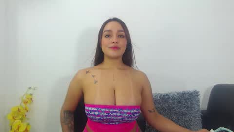 renatabrownn28 online show from April 8, 6:57 am